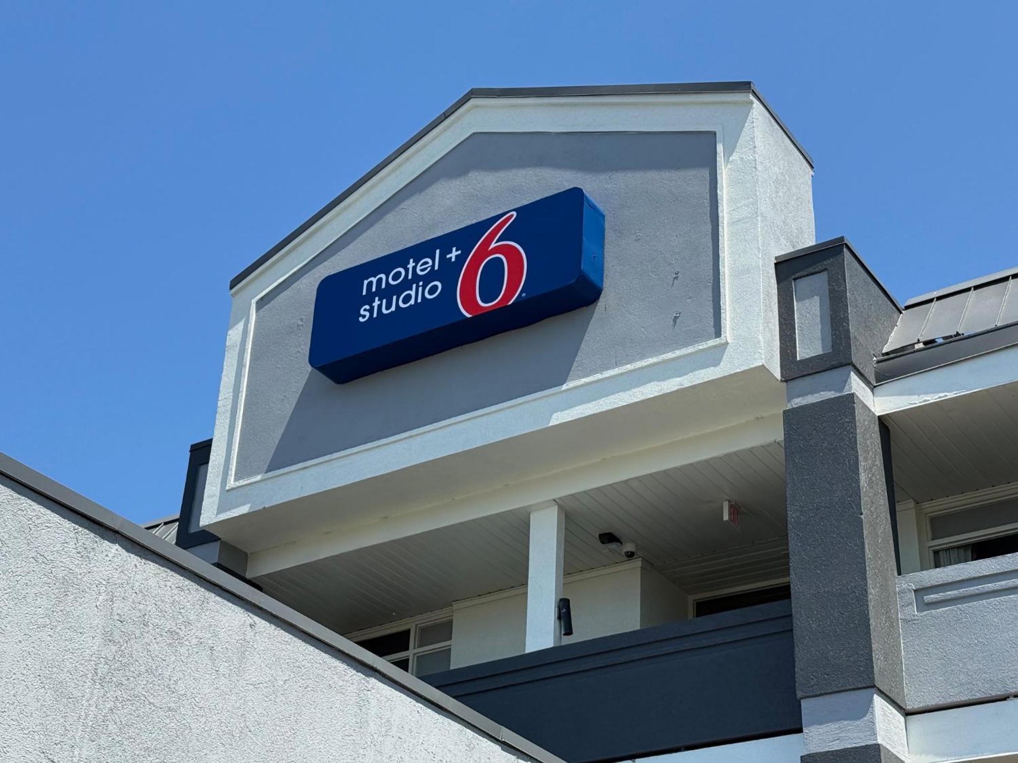 Motel 6 Charlotte, Nc - Airport South Kültér fotó
